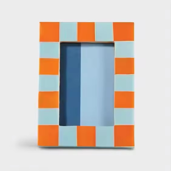 COLOR