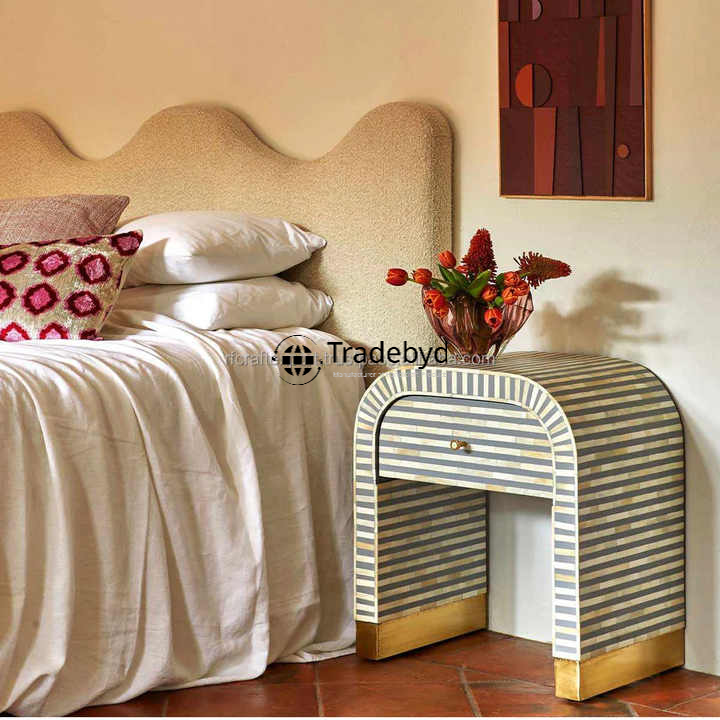 Available in different Colors