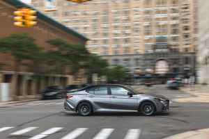 <strong>2025</strong> TOHYOTA CAMRYH: Latest Generation, Advanced Technology, Sedan Car - Product Image 4