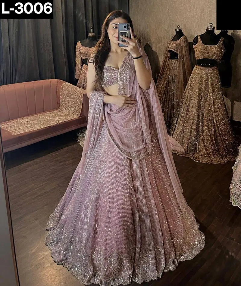 ملابس تقليدية هندية حرير من Lehenga coli مع Dori Zari وملابس زفاف من الخيوط ليهينجا كولي مع دوباتا من الحرير