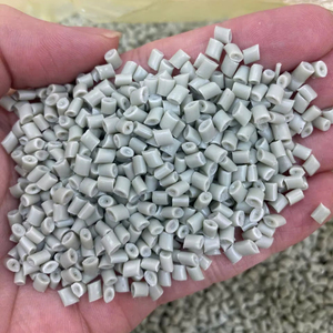 Plastik geri dönüşüm granülleri artıkları PE PP PET PVC PC PS ABS/temizle geri dönüşümlü plastik PET şişe hurda PET Flakes reçine sınıf - Product Image 1