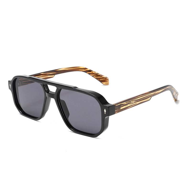 C5: Black w/ Stripes/ Smoke