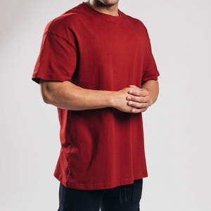 This Oversized Men's T-shirt Is Made of Cotton and Elastane Making <strong>It</strong> Soft Quick-drying, and Ideal for Gyms and Fitness Centers
