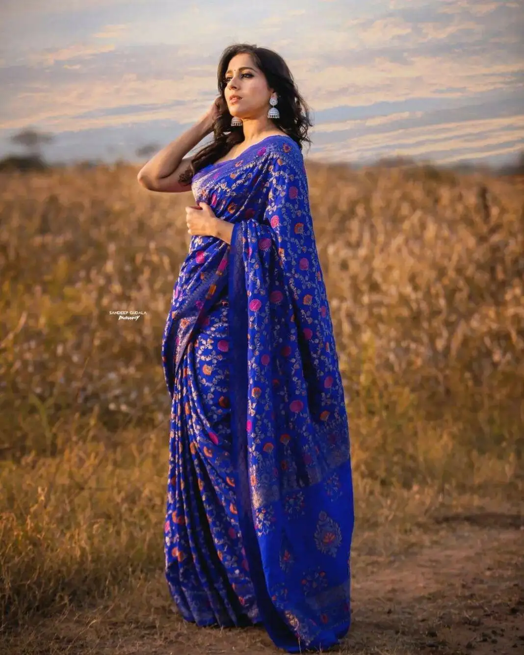 New BlockBuster Bollywood CHARMFULL LADY VOL-01 con MINA Saree Fabric oft Lichi camicetta di seta camicetta da corsa in seta Lichi