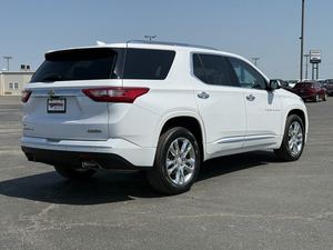 ニーリー中古2020 ChevトラバースハイカントリーAWD