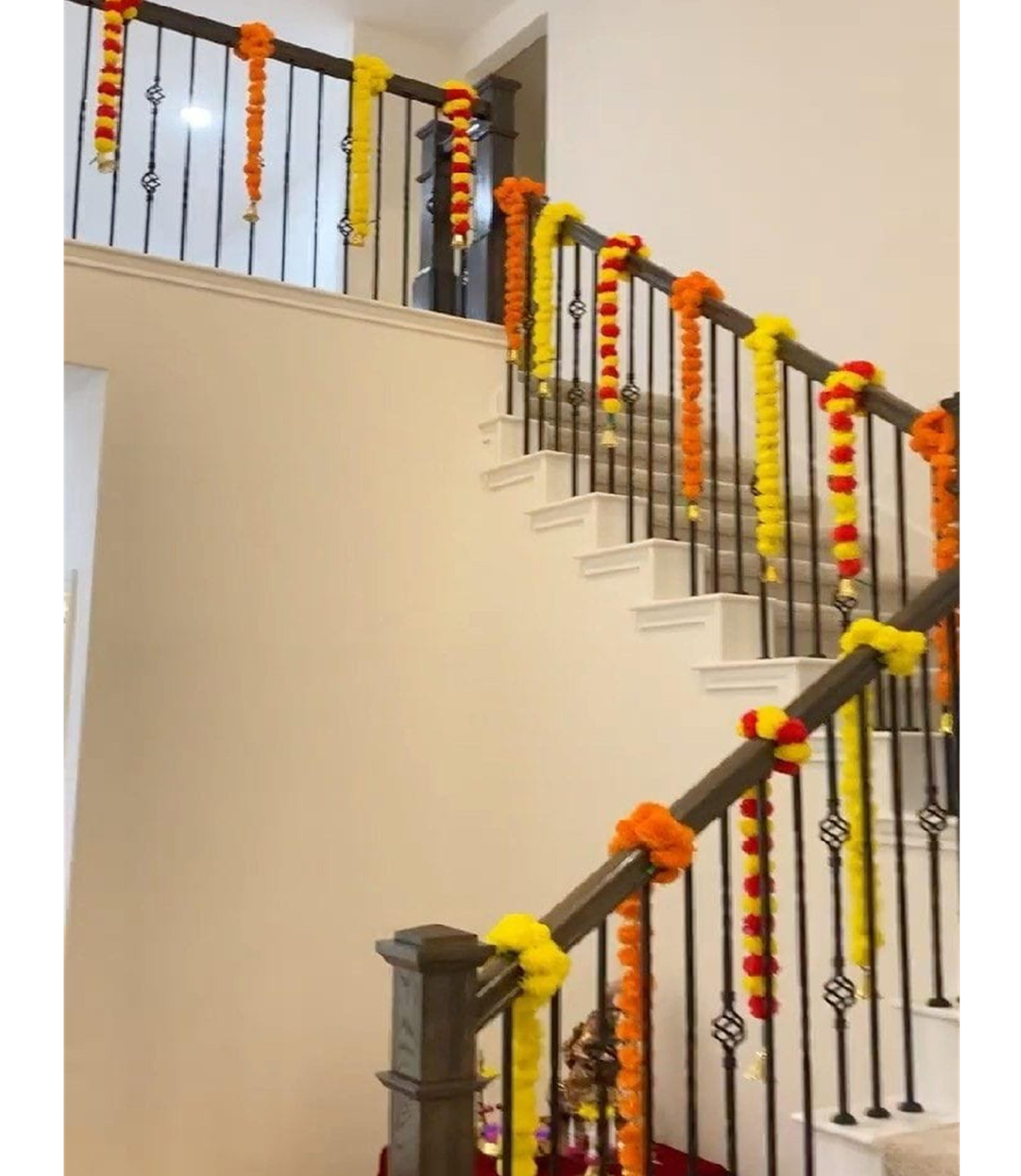 สีแดงและสีเหลือง