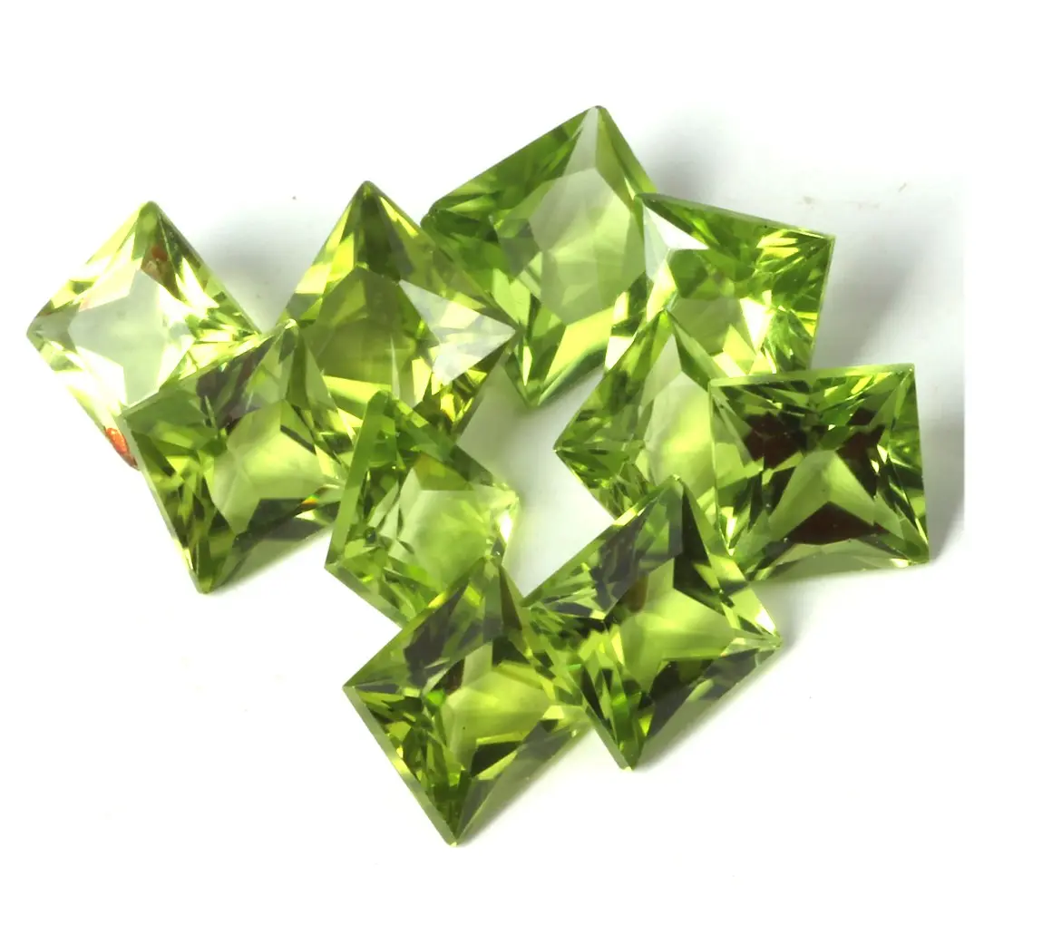 Lose kostbare natürliche Peridot Edelstein 5x5MM quadratisch geschnittene facettierte Form natürlicher grüner Edelstein für die Herstellung aller Arten von Schmuck