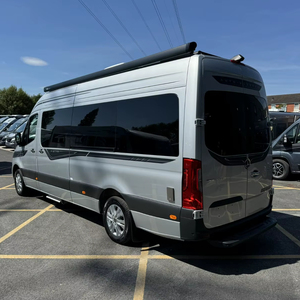 Rahat kamp maceraları için m-star otomatik uyuyanlar 2-Berth Campervan karavan