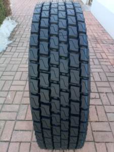 ドライブ用タイヤ11R22.5, 295/75R22.5, 295/80R22.5, 315/80R22.5, 385/65R22.5, 445.45R22.5, 385 50R19.5