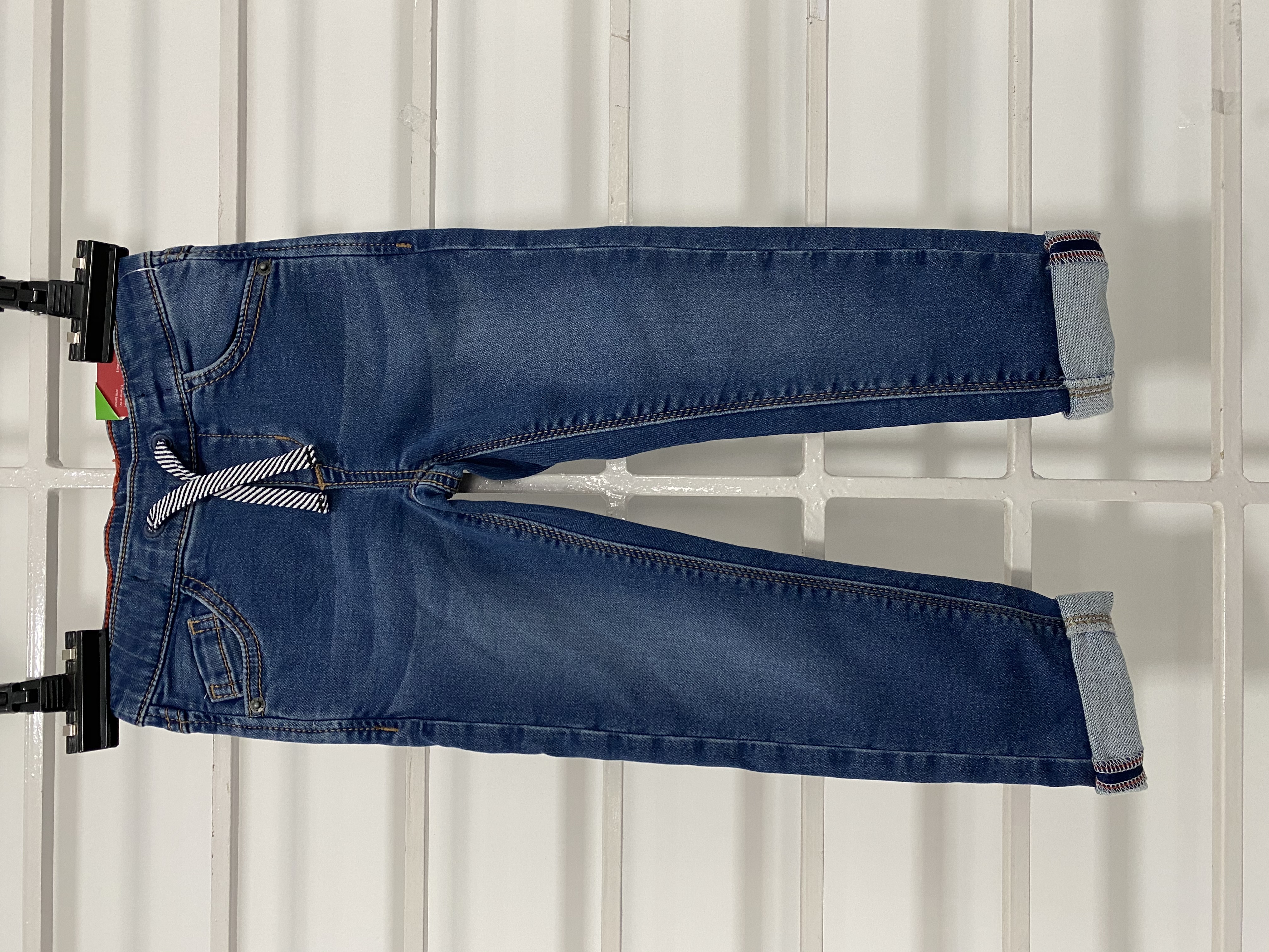 As per picture or buyer demand