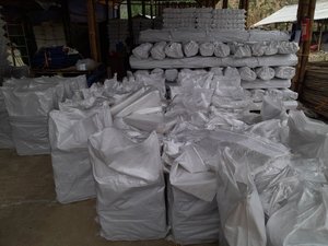 批发大型竹竿黄色处理竹竿出售越南圆形竹竿
