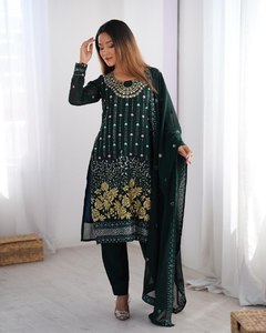 <span class=keywords><strong>2025</strong></span>年デザイナー刺繍作業重い女性Shalwar Kameez女性の機能と結婚式インドとパキスタンの女性