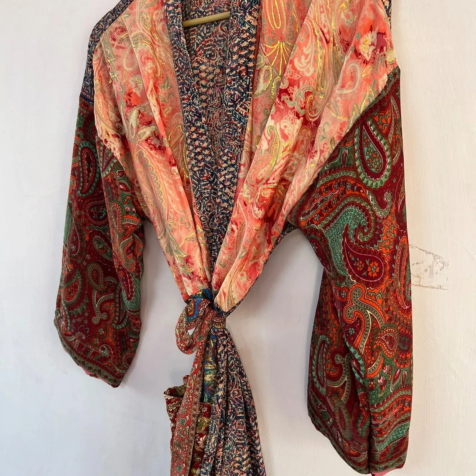 Kimono sutra wanita, jubah Kimono antik untuk wanita, jaket Duster Kimono Boho dari produsen tersedia dalam jumlah besar