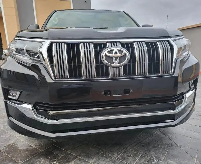 Clean 2020 Land Cruiser Prado TXL