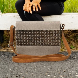 Kadın şık yeni tuval Ratan Crossbody Vegan Sling çanta rahat moda omuz fermuarlı çanta kapatma Polyester astar - Product Image 2
