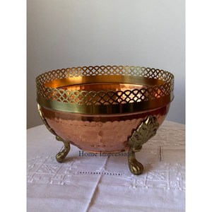 銅アンティーク仕上げの丸い形のボウルと高級デザイナーの金属製スタンドインドのウルリでホット販売の金メッキのユニークなデザイン