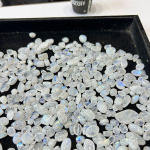 Woow Amazing Nice Quality of Natural Rainbow Moonstones Weight: 1 <strong>kg</strong>