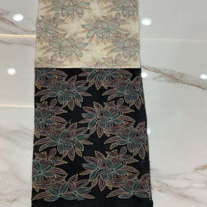 100% 纯棉平纹刺绣柔软舒适可用于时尚服装多色定制 - Product Image 1