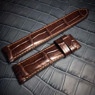 สีน้ำตาล