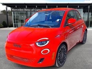 Neatly <strong>Used</strong> 2024 <strong>FIAT</strong> 500 e - Product Image 4