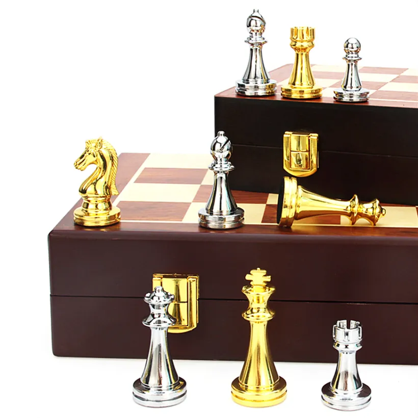CHRT personnalisé en gros classique Vintage tournoi international jouet en bois jeu d'échecs plateau de jeu pièces d'échecs dames