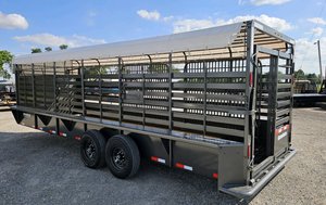 2024活库存拖车<span class=keywords><strong>3</strong></span>轴绵羊牛运输车美国拖车牲畜拖车