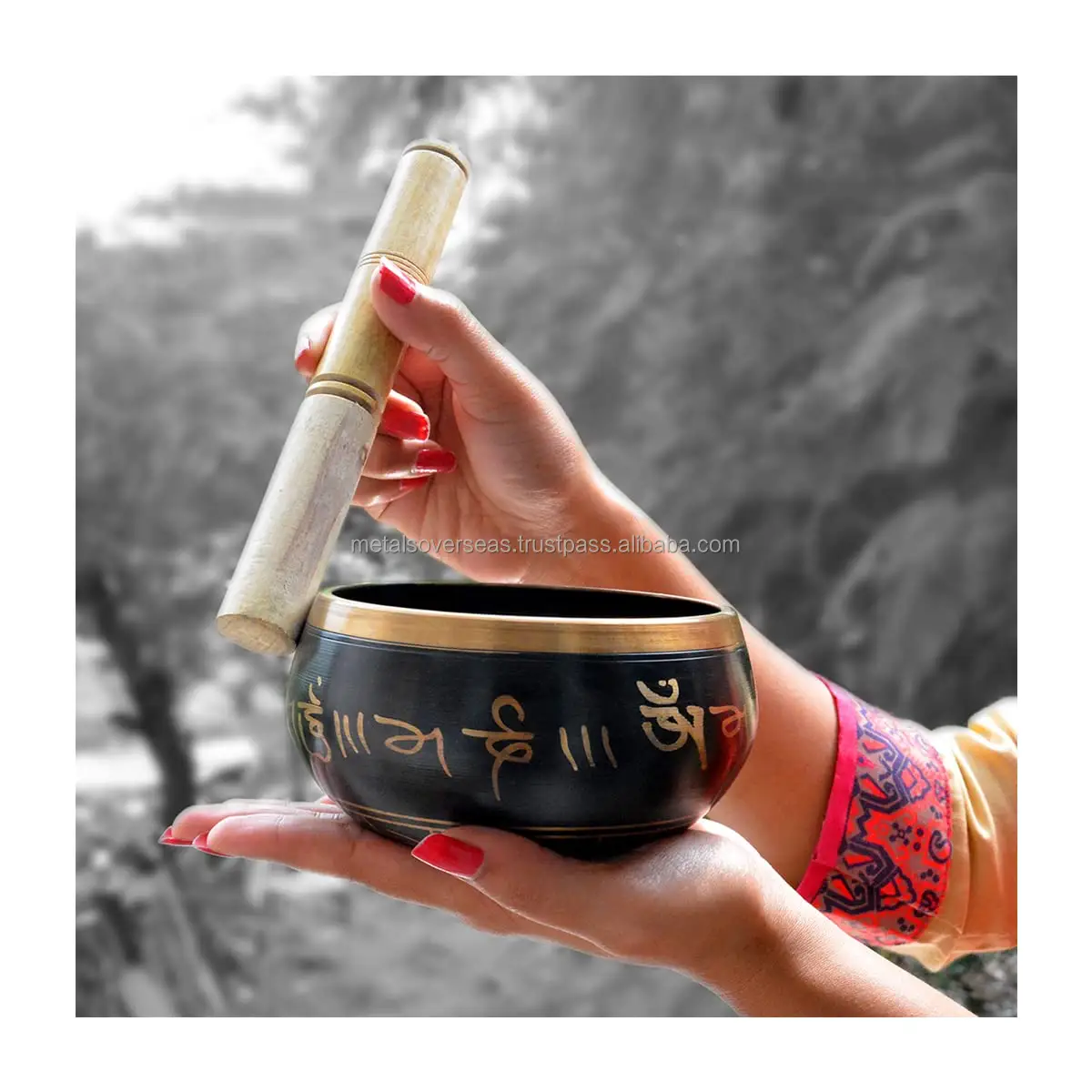 Bol chantant Instrument de prière tibétain avec bâton en bois Bol de méditation Thérapie musicale 4.5 pouces environ