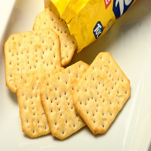 TUC בייקון טעם קרקרים 100g חטיפים