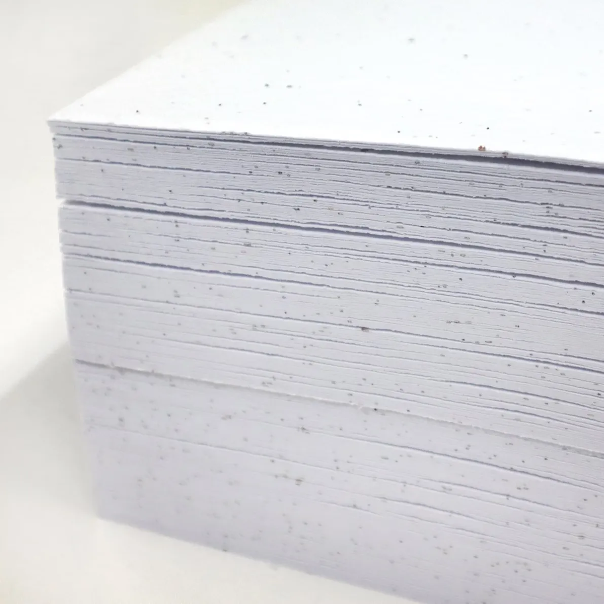 हस्तनिर्मित शैली का पेपर ए 4 आकार बढ़ता अंकुरण कागज डिजिटल रूप से बहु रंग मुद्रण अमेज़ॅन गोदाम