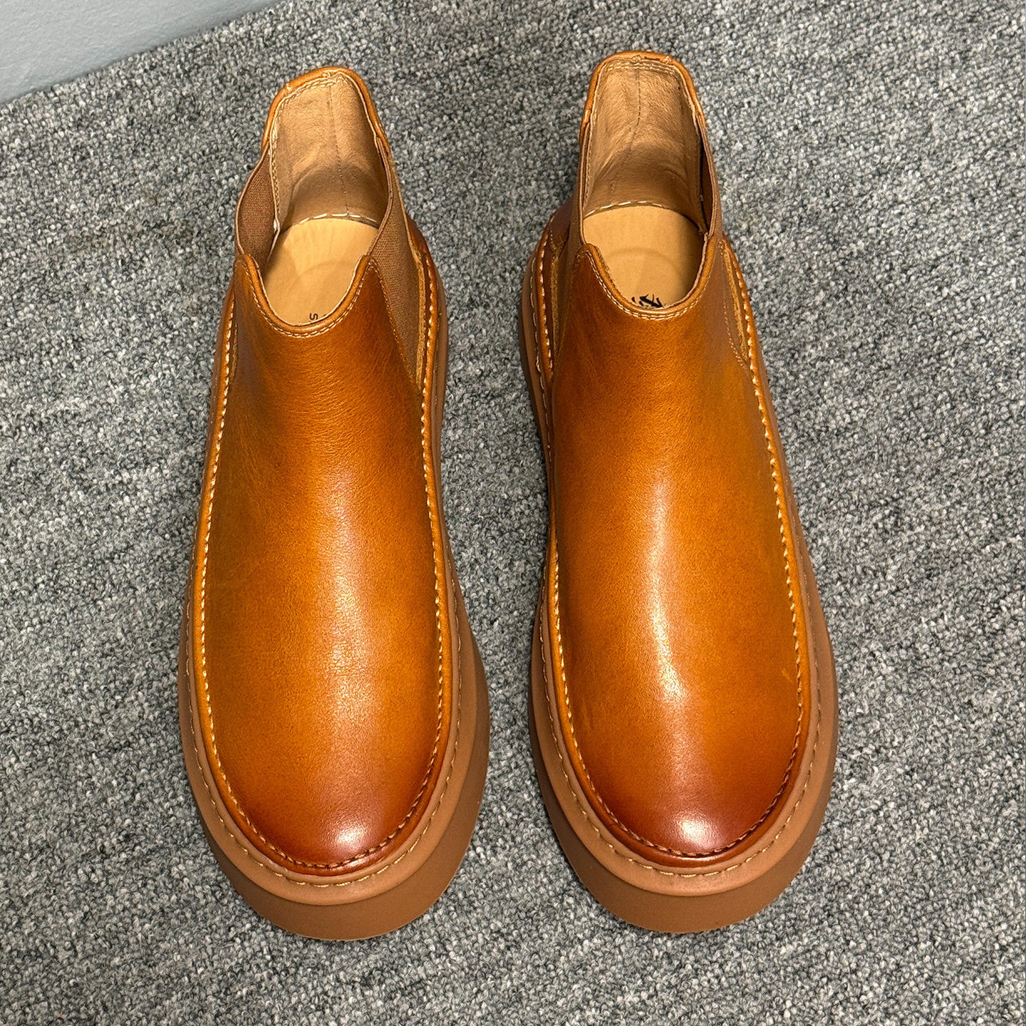 สีน้ำตาล