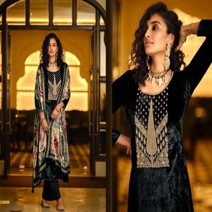 天鹅绒设计师Shalwar Kameez
