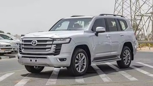2022丰田LandCruiser 300 VXR 3.3D公平使用柴油SUV，带自动变速箱左转向涡轮发动机待售