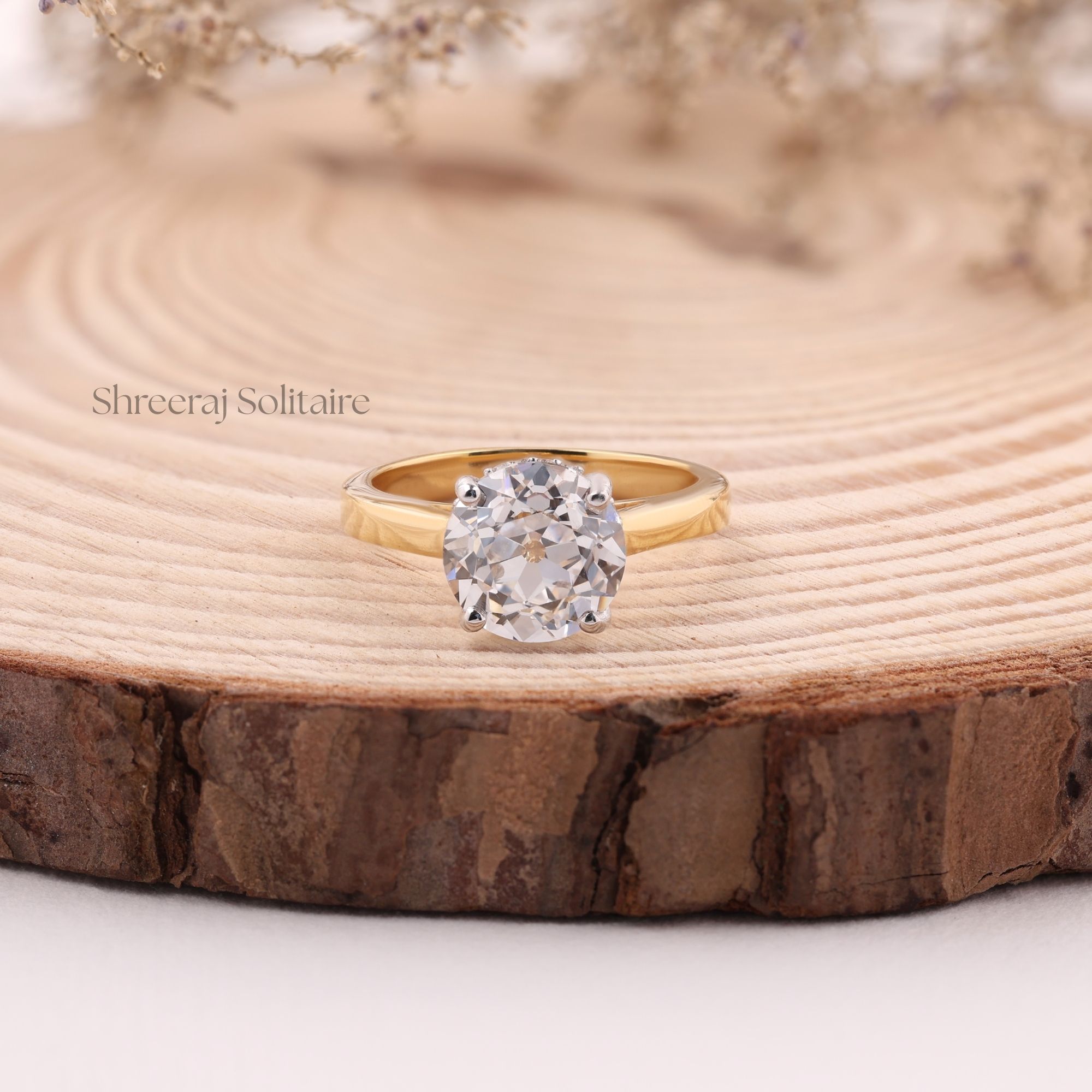 Yellow Gold / White Gold / Rose Gold