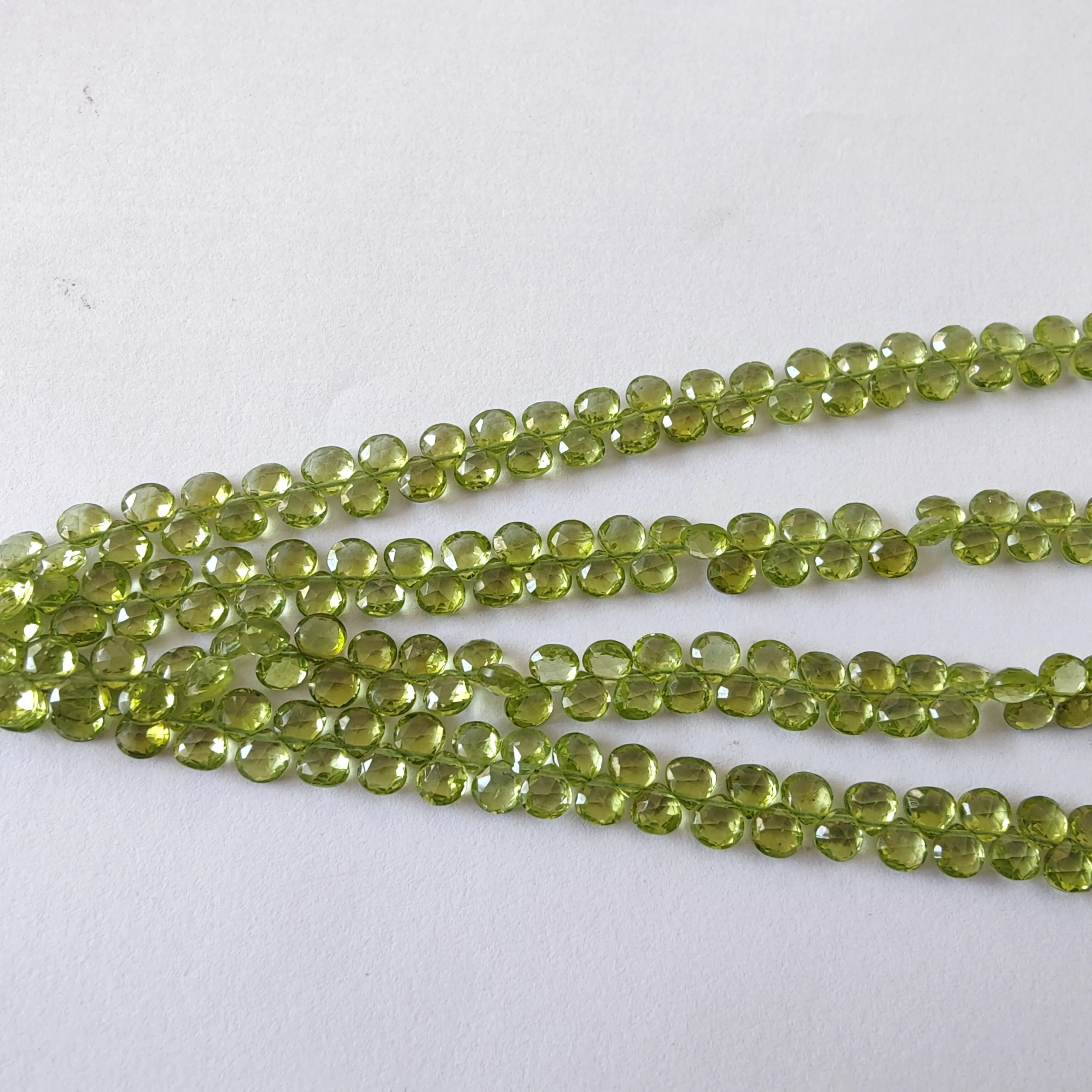 Peridot Faceted kalp boncuk ipliklerini doğal taş takı yapımı için kaliteli taşlar 5MM boncuk fantezi şekli