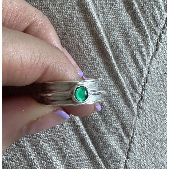 สีเขียว