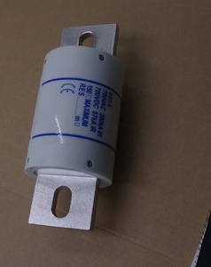 高速ヒューズA70QS 700VAC 700VDC 800AボルテッドブレードA7OQS800-4電源電子部品自動ヒューズベースセラミックヒューズ