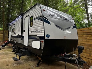 トラックキャンピングカートレーラーキャンピングカーキャラバン2023中国工場卸売オーストラリア & ユーロ高速遠征