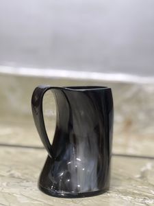 批发经典天然牛角啤酒杯，带手柄维京啤酒杯，适合家庭和酒店派对