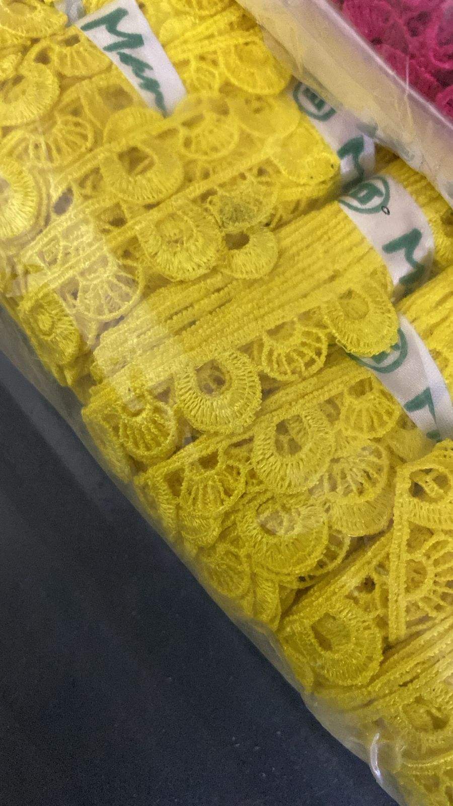 เหลืองอ่อน