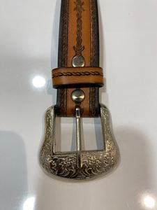 Yüksek klasik tüm gün konfor rahat batı tarzı inek derisi bel kemeri moda pirinç pim özel uzunluğu ile hakiki deri