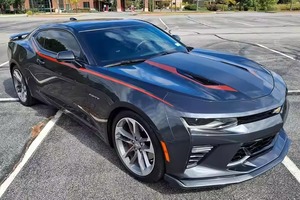 נטו בשימוש 2017 chevrolet camaro ss קופה 7000 מיילים מייל מהדורה 50 שנה 455-כ "ס 6.2 ליטר