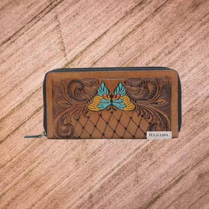 น้ำตาลอ่อน