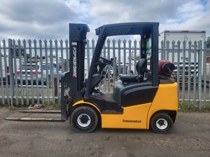 איכות גבוהה בשימוש tcm <span class=keywords><strong>7</strong></span> טון סולר מלגזה כמות גדולה גלגלי תאומים ב מנוע מניות