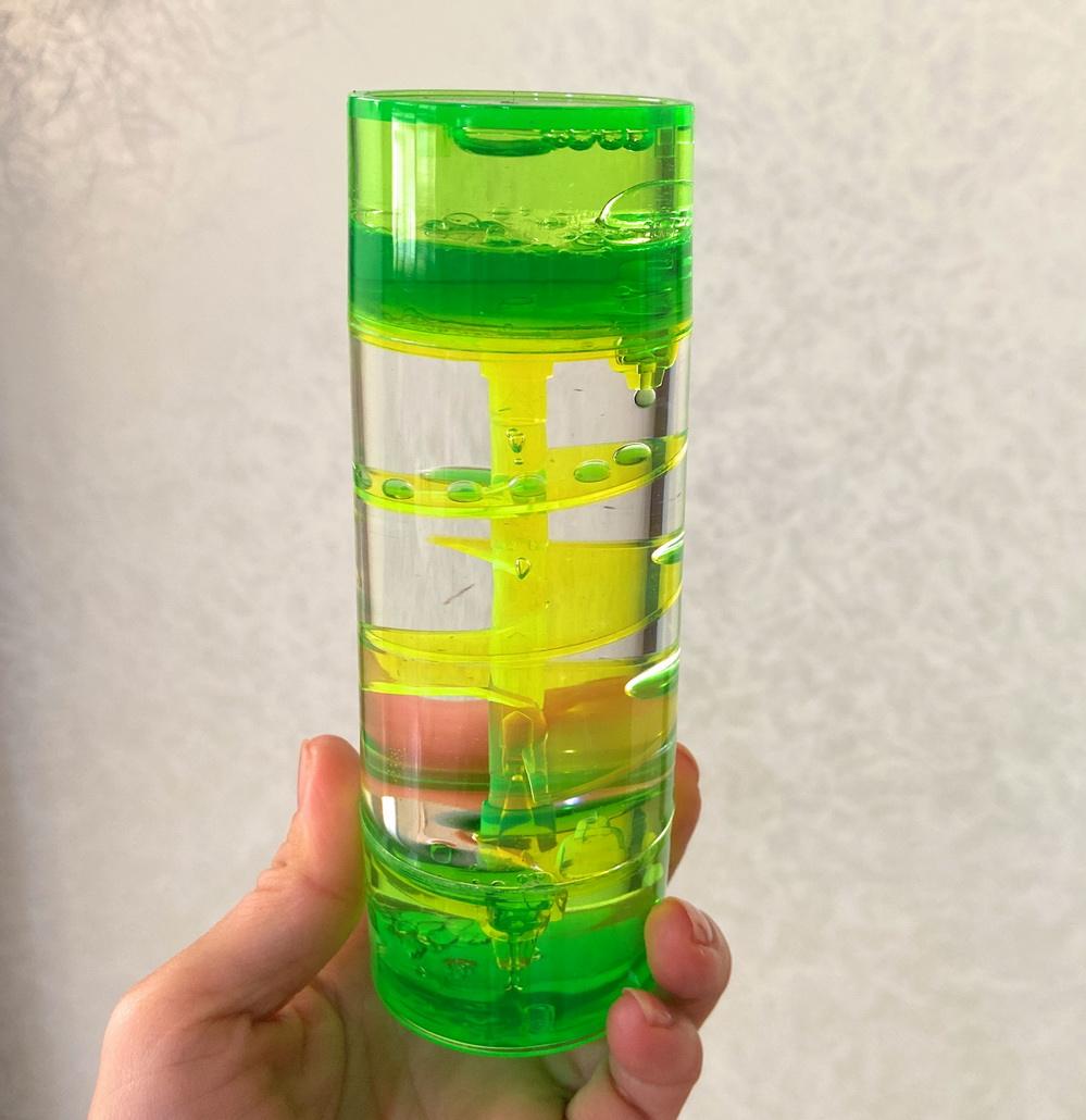 สีเขียว