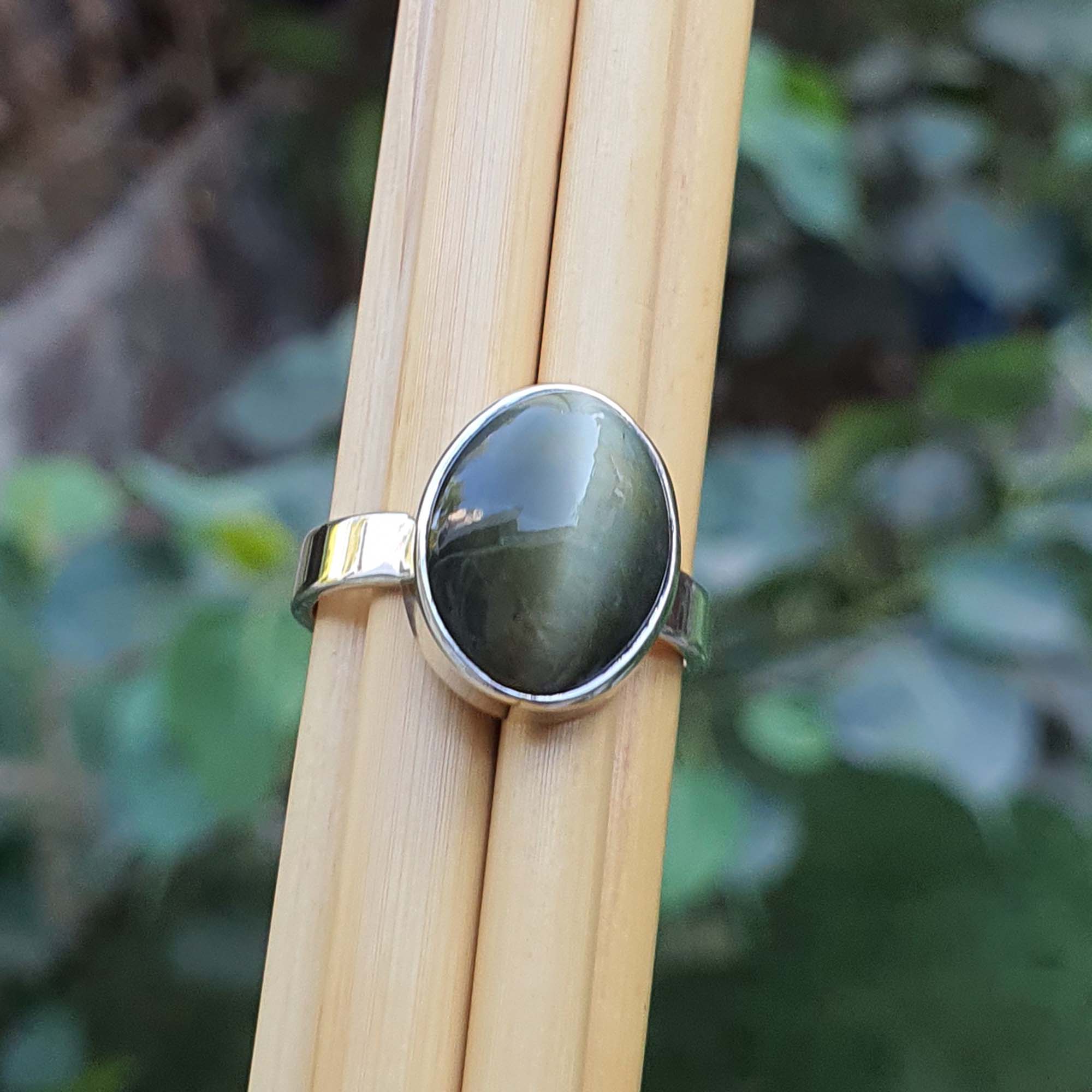 สีเขียว