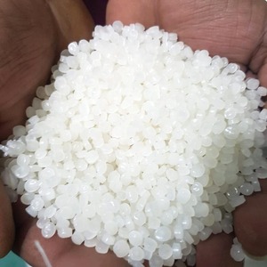 מפעל פלסטיק ישיר hdpe כדורי פלסטיק חומרי גלם עבור דפוס dpe כיתה hdpe גרגירי ממוחזר יישום סיבים