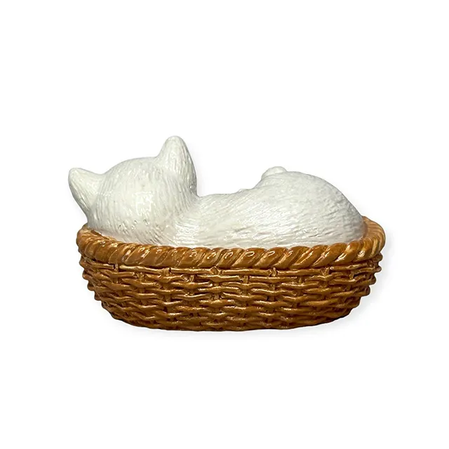 Atacado Home Decor Resina Mão Carving Cat Com Um Bowknot Na Cauda Arrogante Cat Figurine fabricados no Vietnã