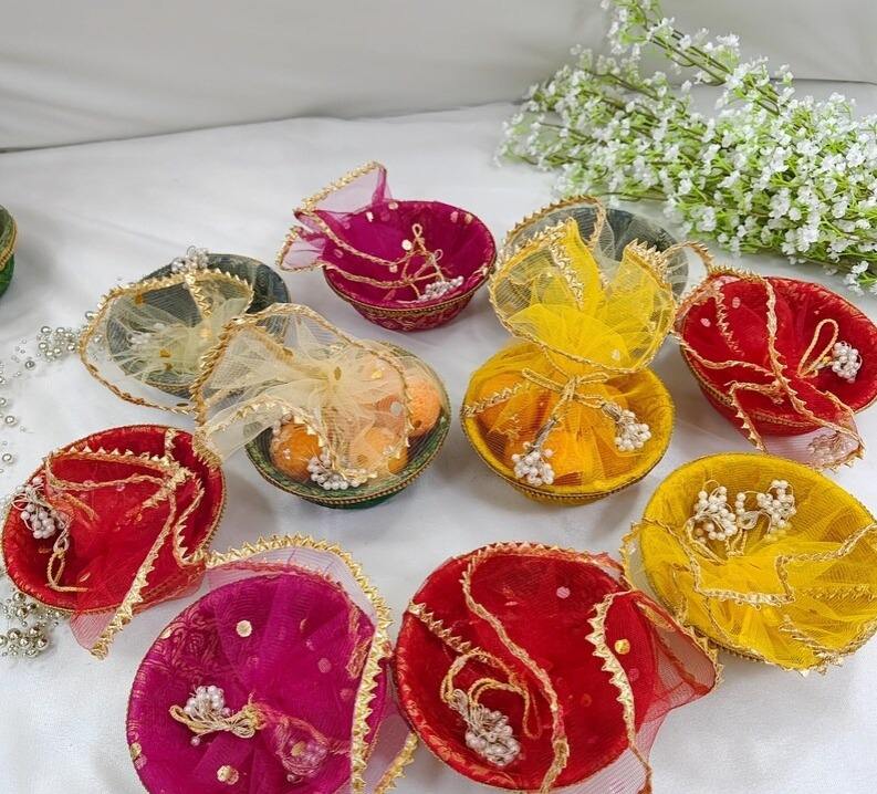 มีสีสัน