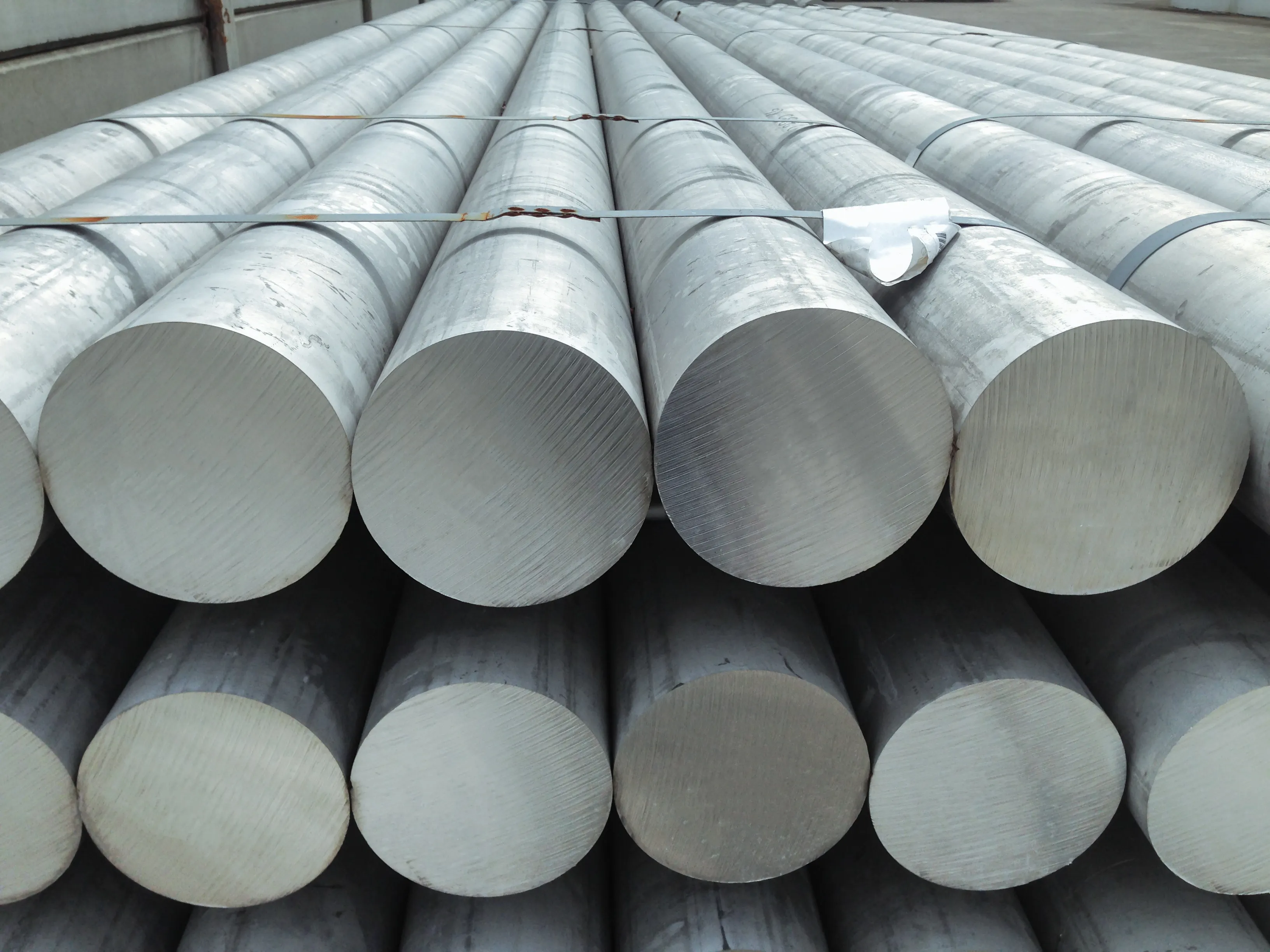 Reciclaje de chatarra de acero de alta aleación de alto carbono Acero inoxidable 1,2743 60NiCrMoV 12-4 Producto de metal de alta calidad