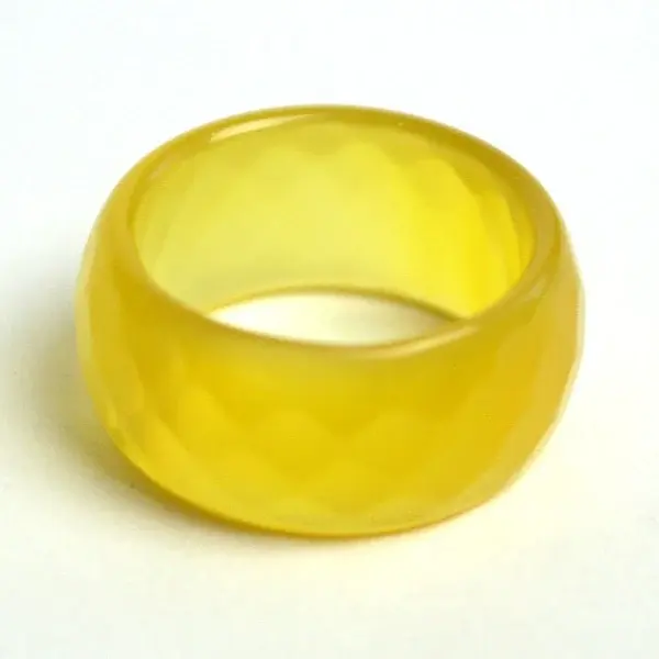 สีเหลือง